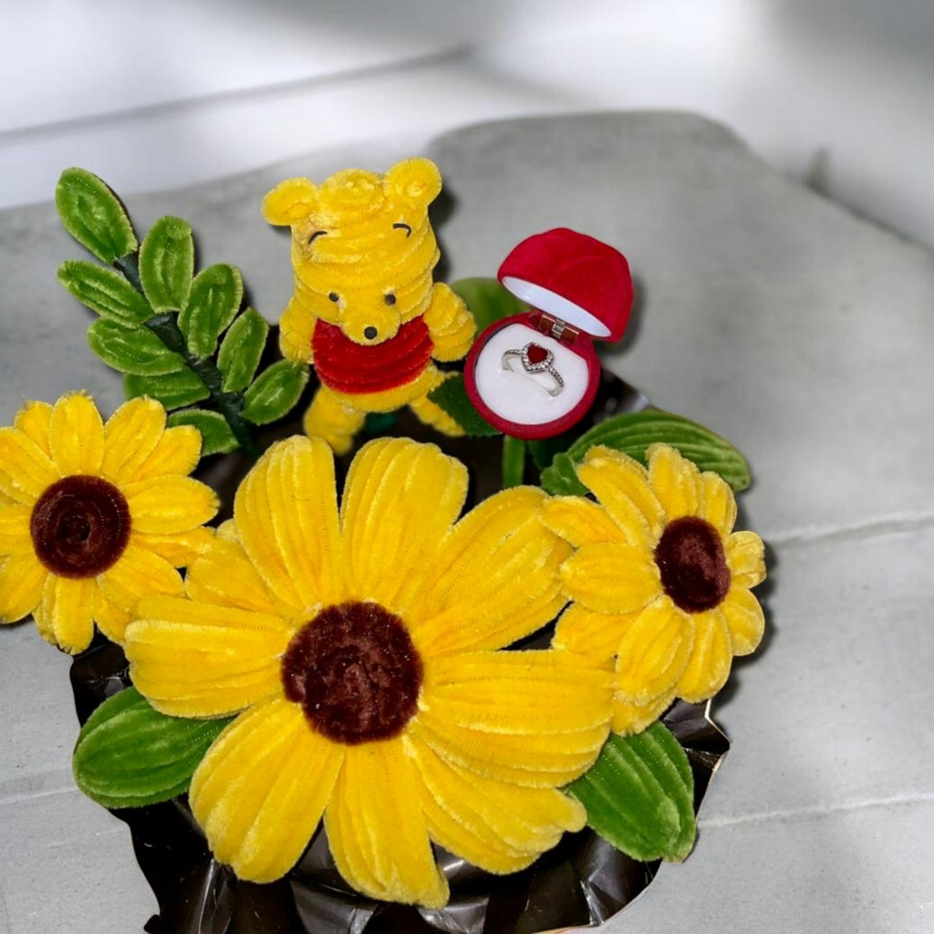 Pooh x Sunflower Premium Gift Box With Heart Ring & Rose Ring box