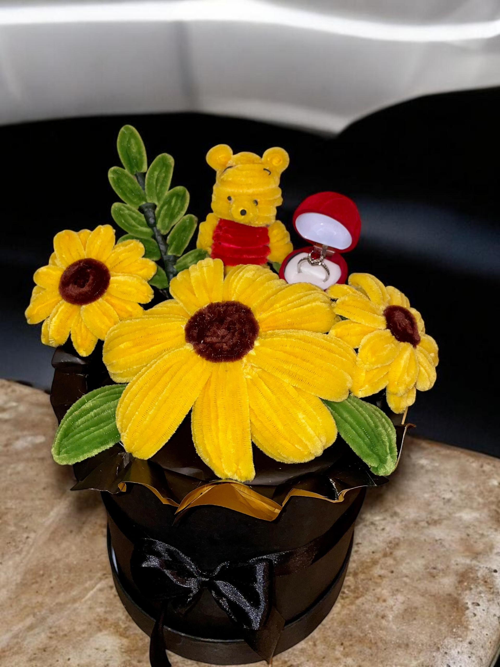 Pooh x Sunflower Premium Gift Box With Heart Ring & Rose Ring box