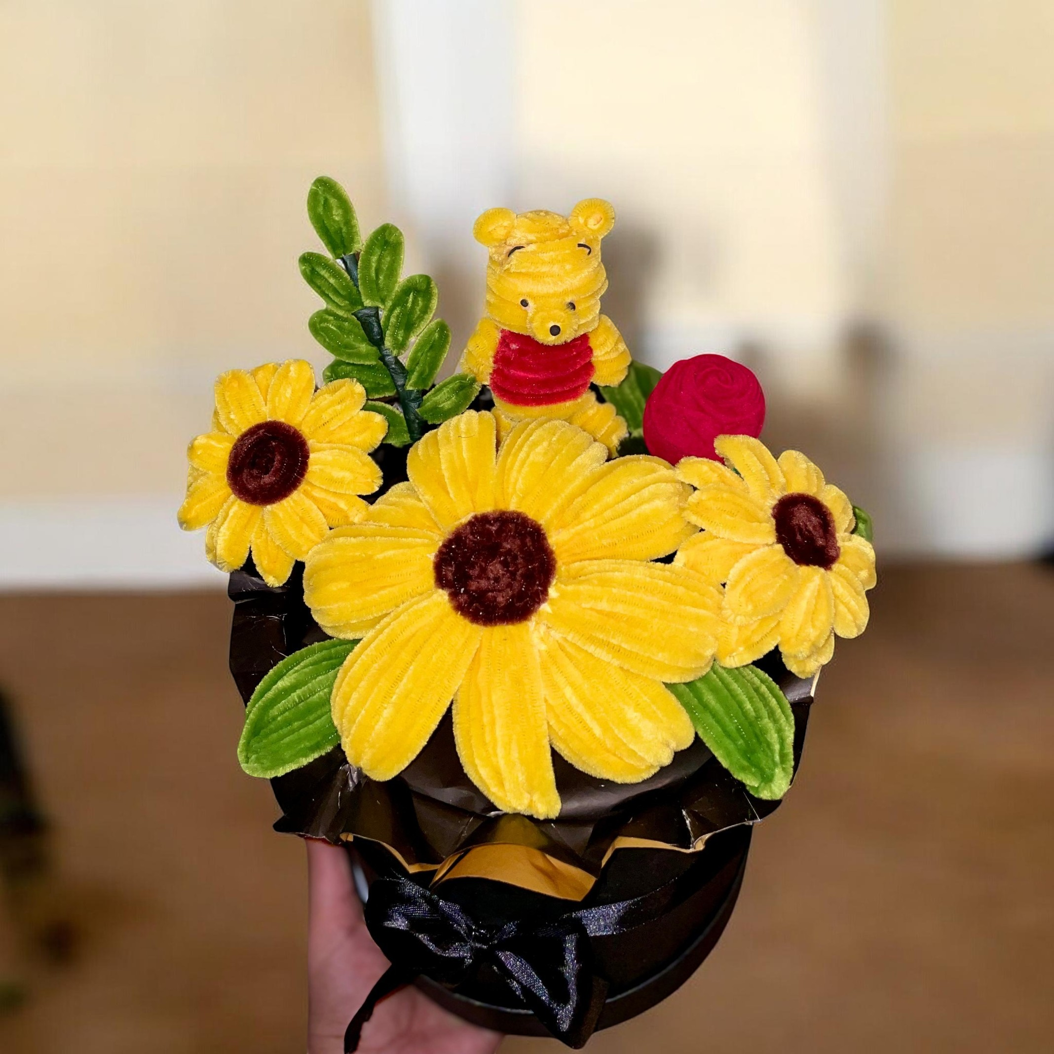 Pooh x Sunflower Premium Gift Box With Heart Ring & Rose Ring box